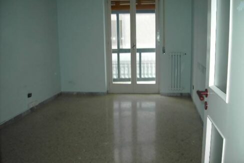 ID229- APPARTAMENTO IN LOCAZIONE USO UFFICIO IN PIAZZA SAN FRANCESCO (2)