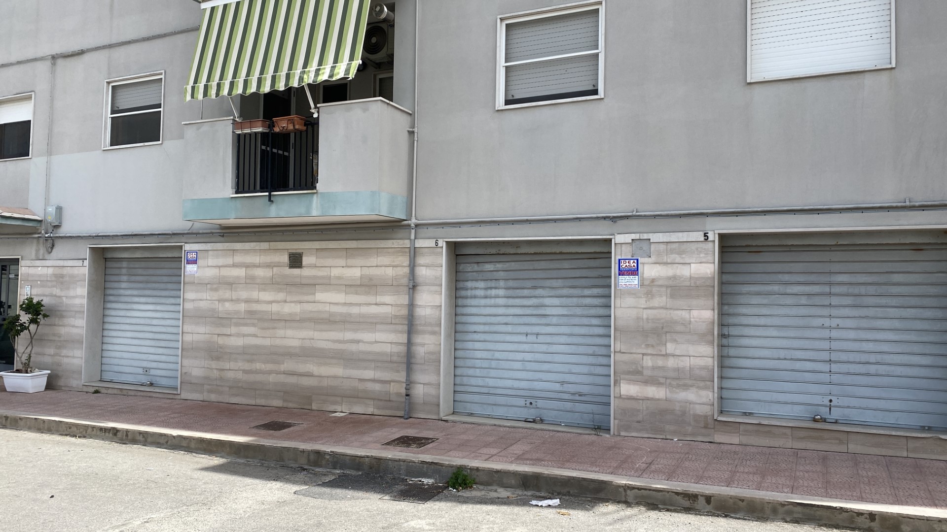 ID588-Ampio locale deposito in vendita in zona Sant’Andrea
